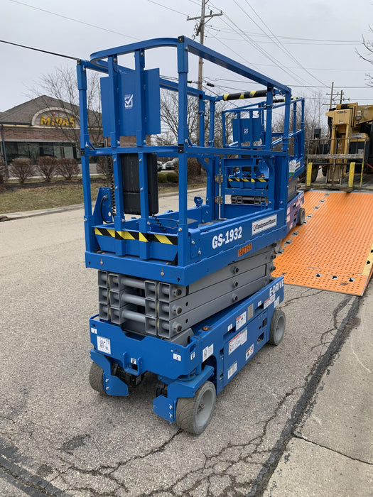 2021 GENIE GS-1932