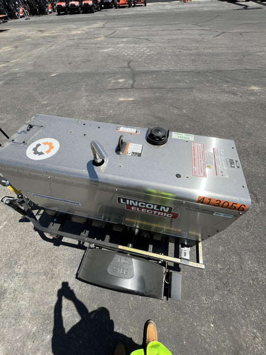 2024 Lincoln Electric LE400 Kubota V1505, Trlr, Cable Rack, Light Kit, ES Decals, T3