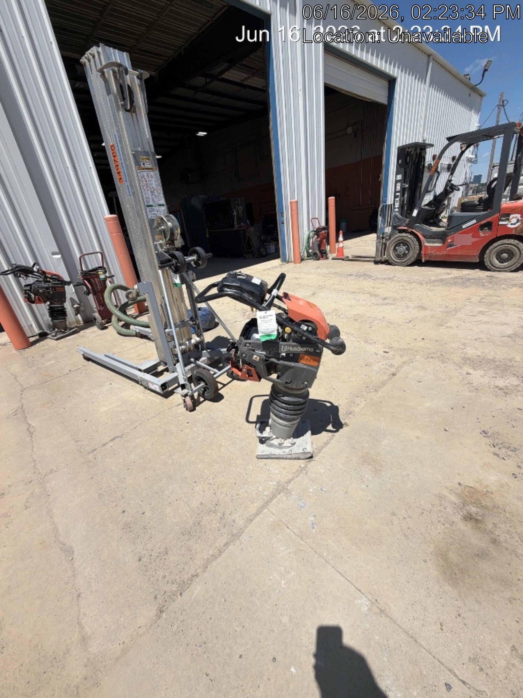 2025 HUSQVARNA LT6005