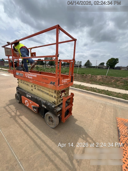 2022 JLG ES2632