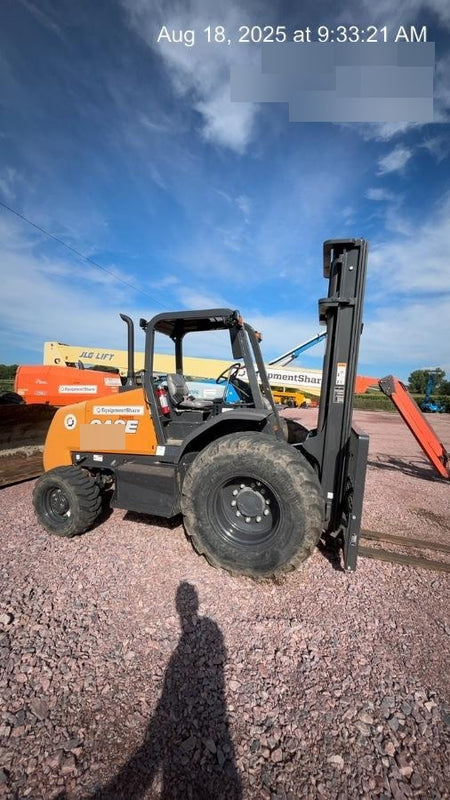 2023 CASE 588H