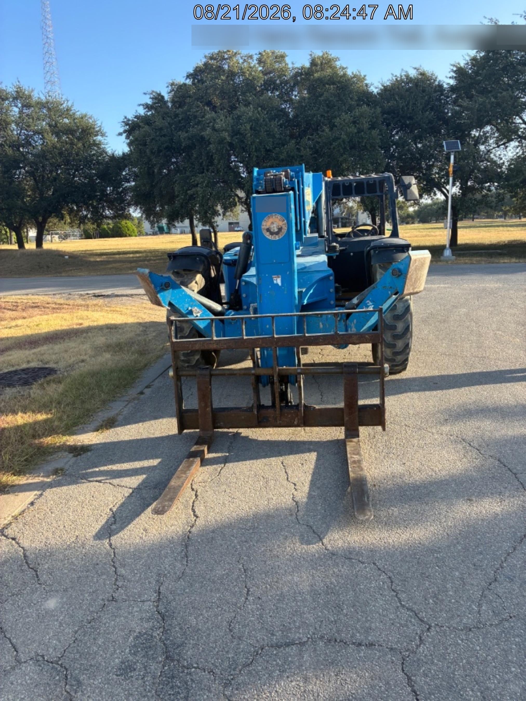 2018 Genie GTH-1056 GTH-1056 w/Open ROPS, FF Tires, Work Lights, 60" carriage/forks, cab mesh, beacon