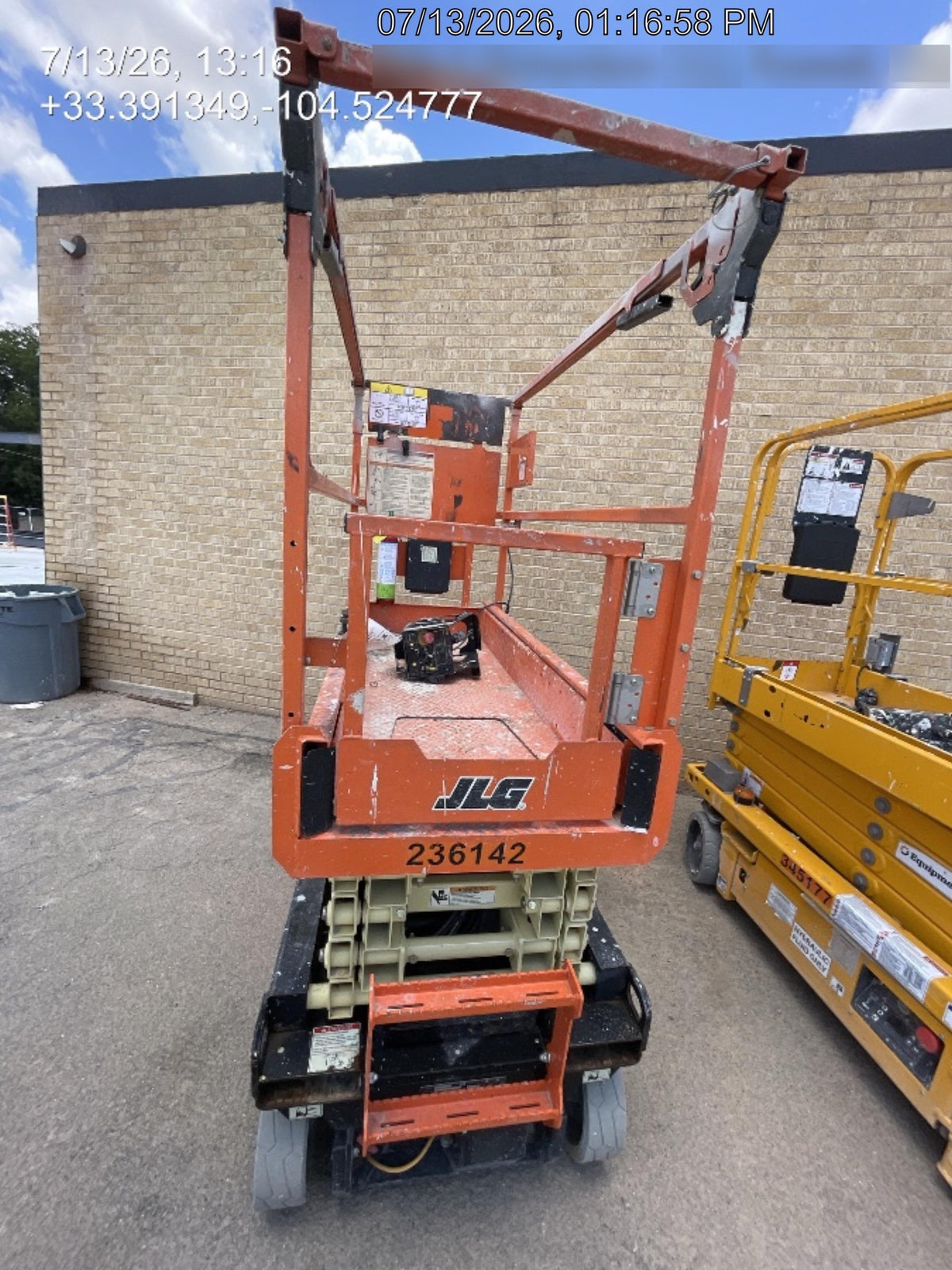 2022 JLG ES1932