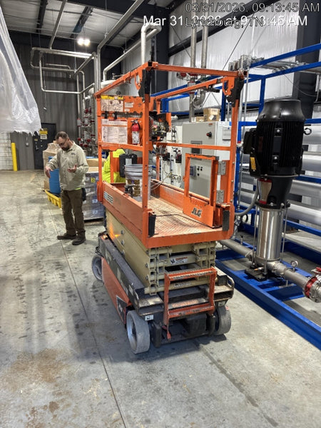 2022 JLG ES1932