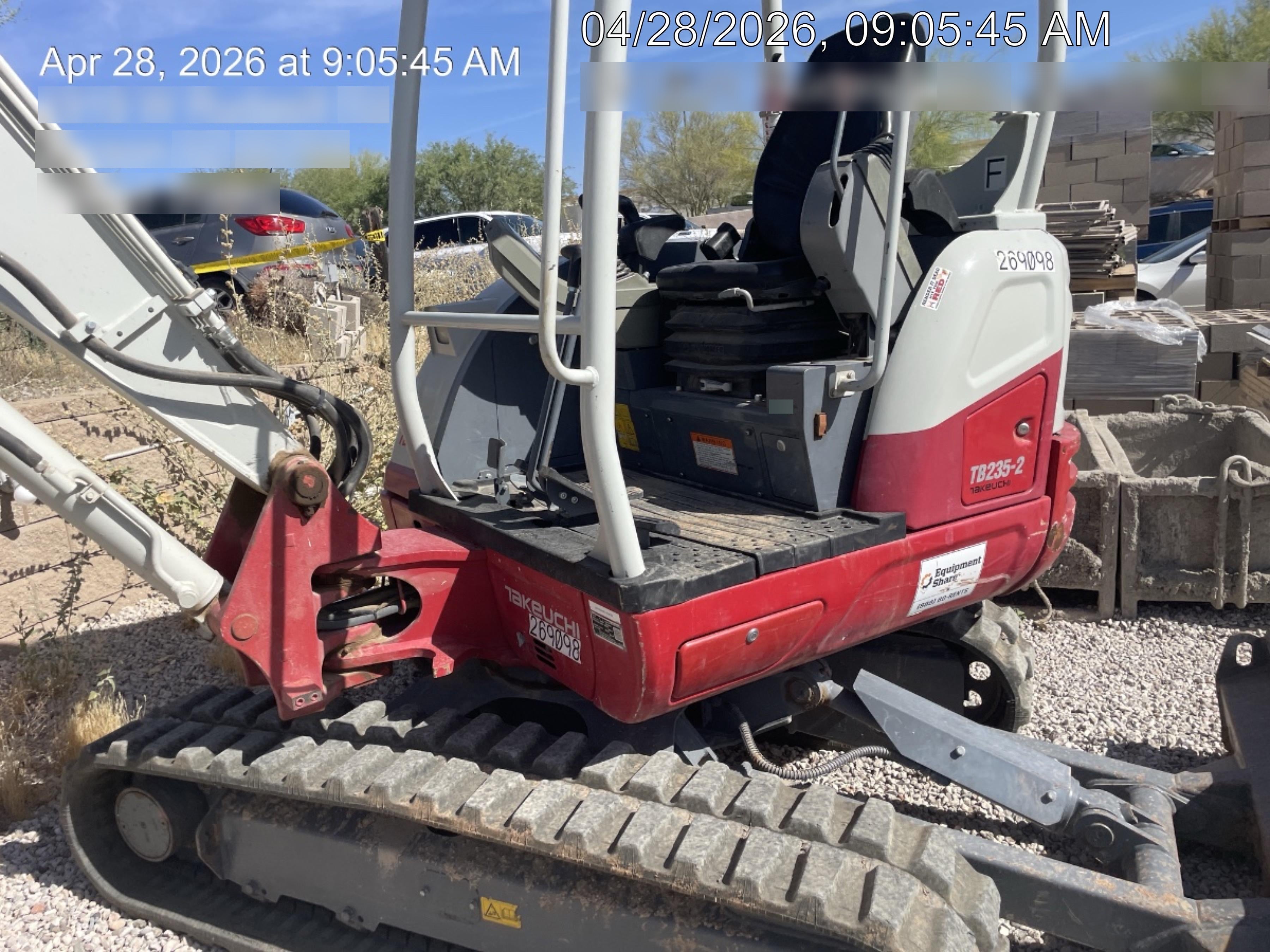 2022 TAKEUCHI TB235-2R