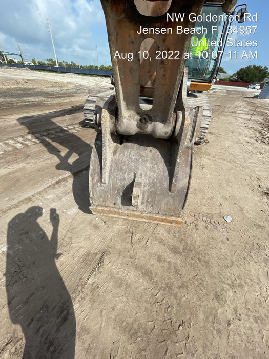 2017 CASE 36" Bucket - Case