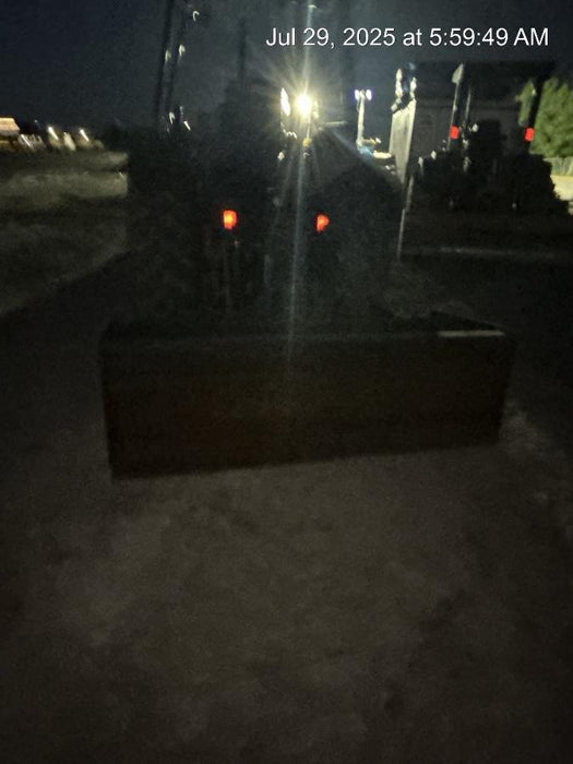 2019 Case 570N EP Canopy, 4WD, GP Front Bucket, Dual Tilt Cylinder, 84" Box Blade w/ Scarifier, Wheel Weights, Beacon