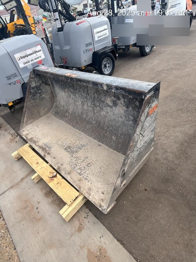 2019 ARROW MATERIAL HANDLING Telehandler Bucket Pin-On
