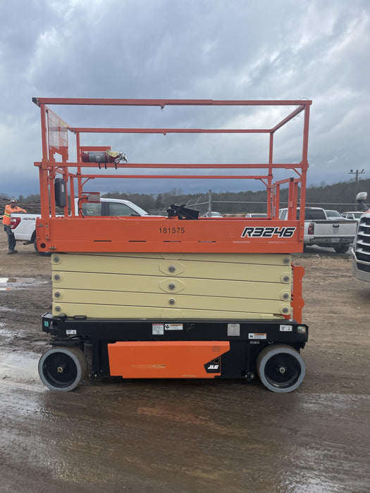 2021 JLG R3246