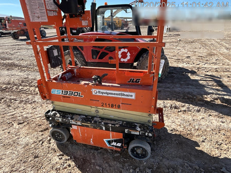 2022 JLG ES1330L