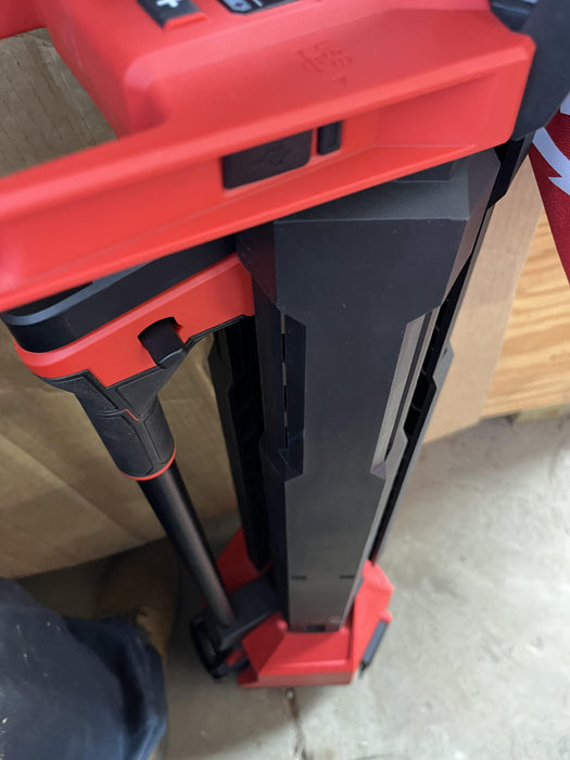 2022 MILWAUKEE 2136-20