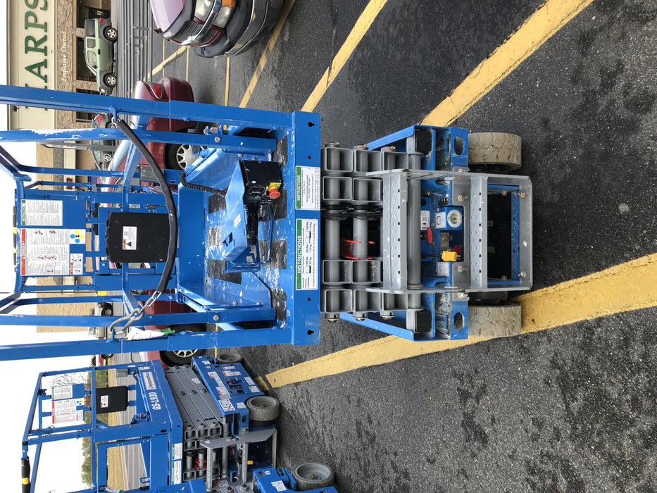 2019 Genie GS-1930 Fixed rails with chain Entry