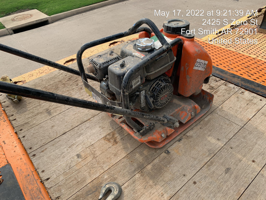 2022 Multiquip MVC88VTHW Plate Compactor, 20", w/Water Tank, Honda GX160