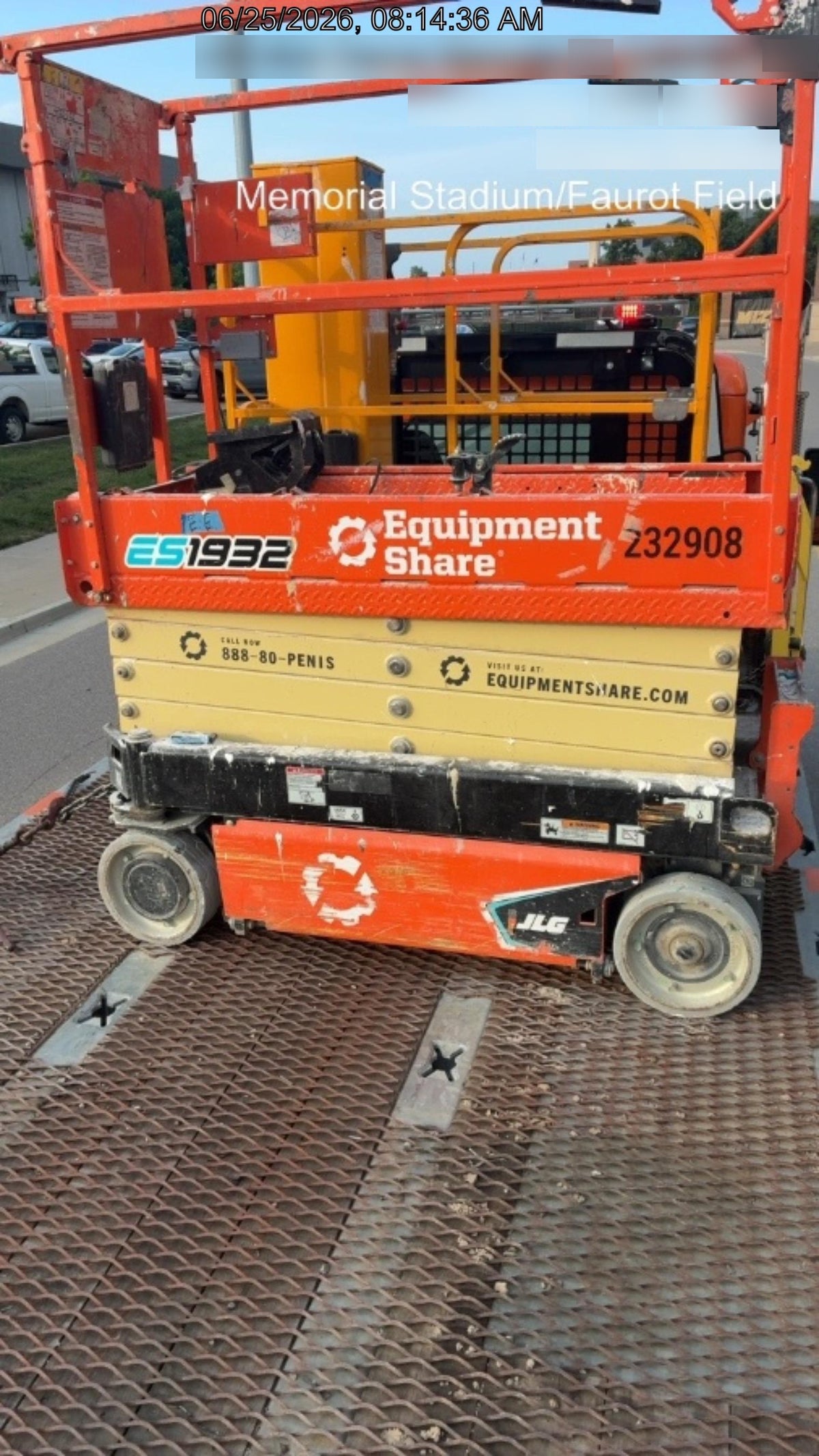 2022 JLG ES1932