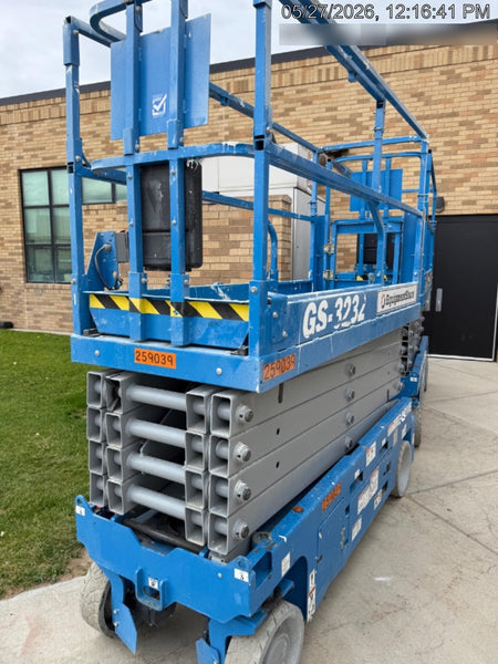 2022 GENIE GS-3232