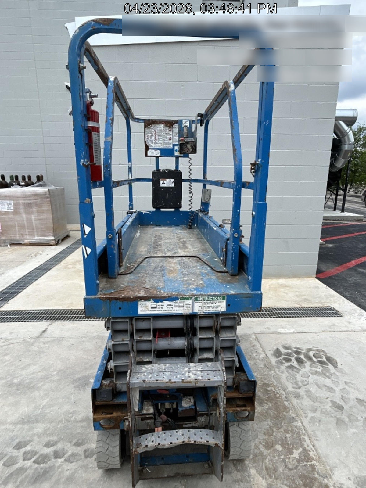 2017 Genie GS-1930 Genie GS-1930 Lift w/Fixed Rail and Chain Entry