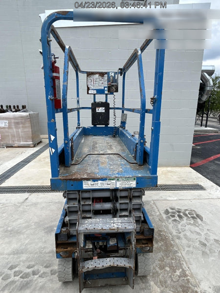 2017 Genie GS-1930 Genie GS-1930 Lift w/Fixed Rail and Chain Entry
