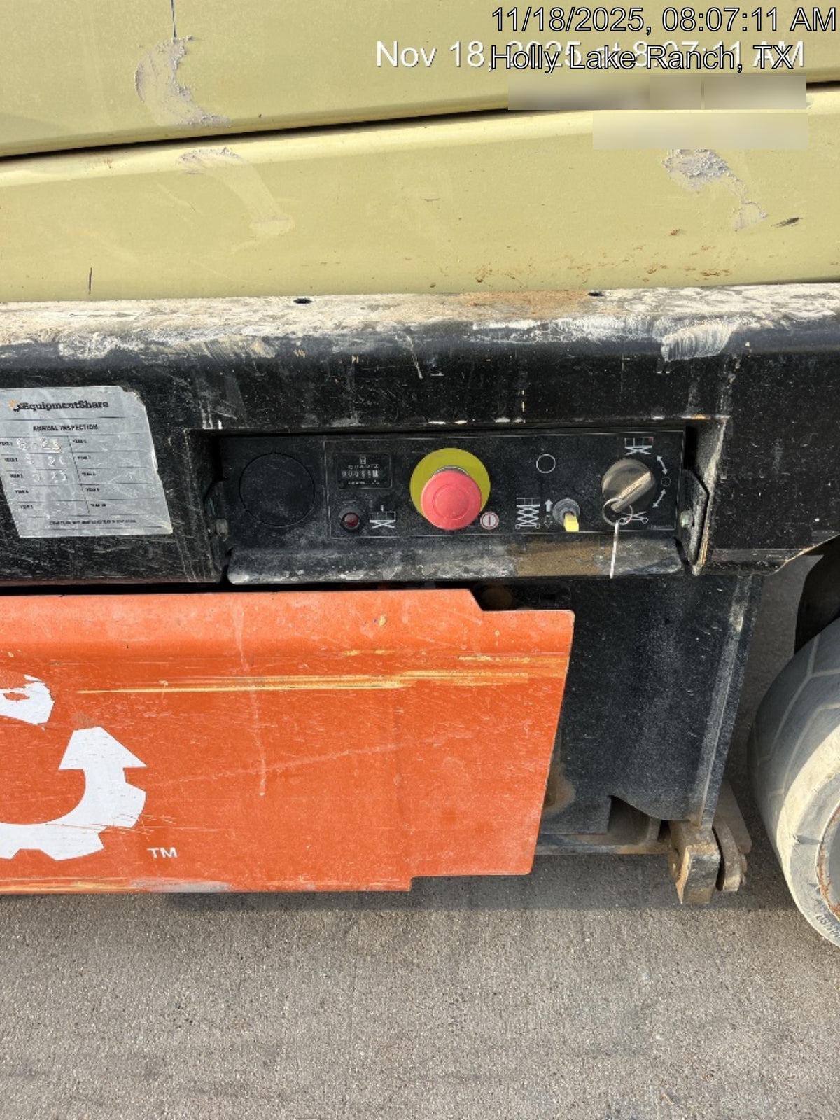 2023 JLG ES2632