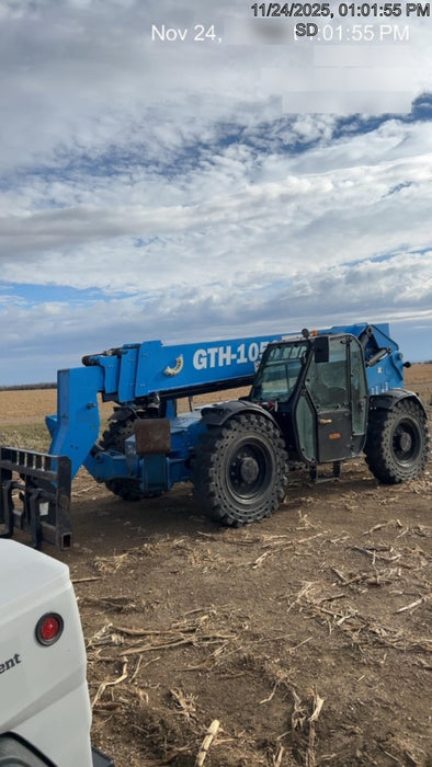 2019 Genie GTH-1056 Cab/Heat/AC, Solid RT Tires, LED Work Lights, Beacon 60" QA Carriage, 60" Forks