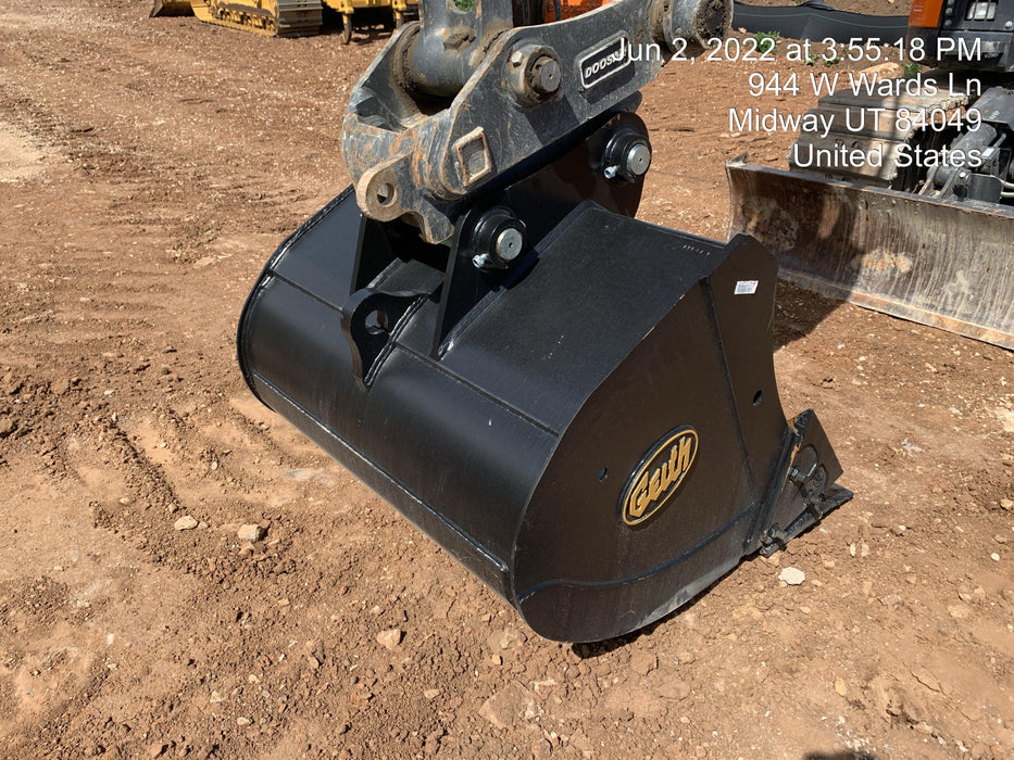 2022 GEITH 48" Bucket 25k - 35k - Geith