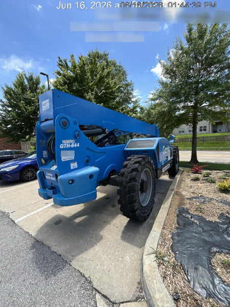2022 GENIE GTH-844