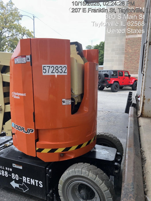 2025 JLG E300AJP