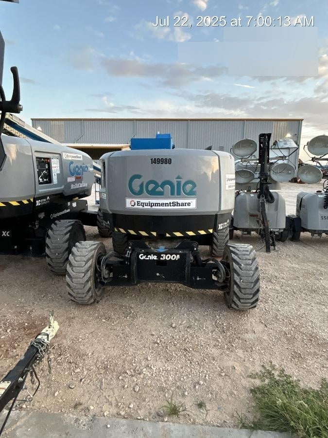 2022 JLG T350