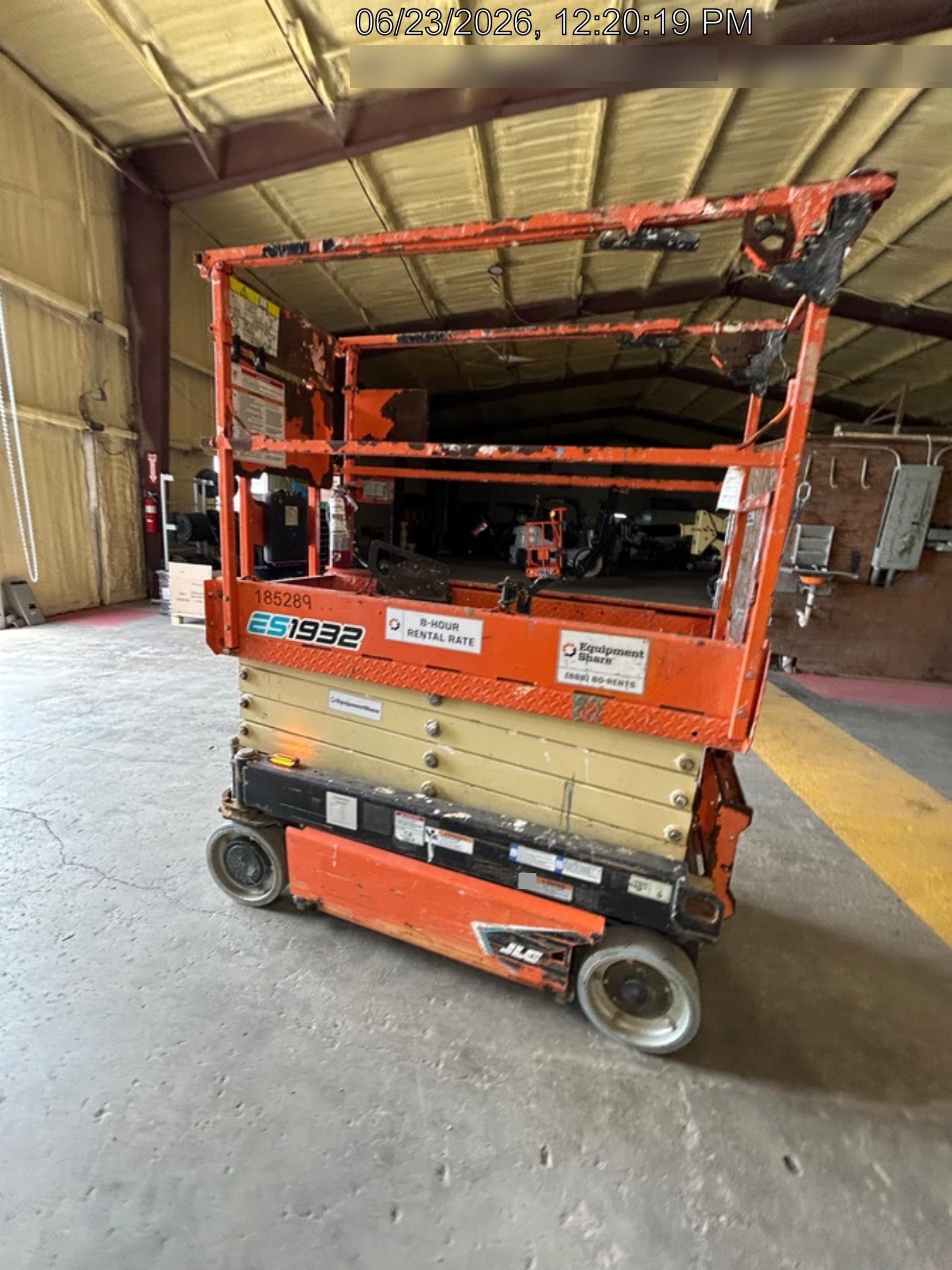 2021 JLG ES1932