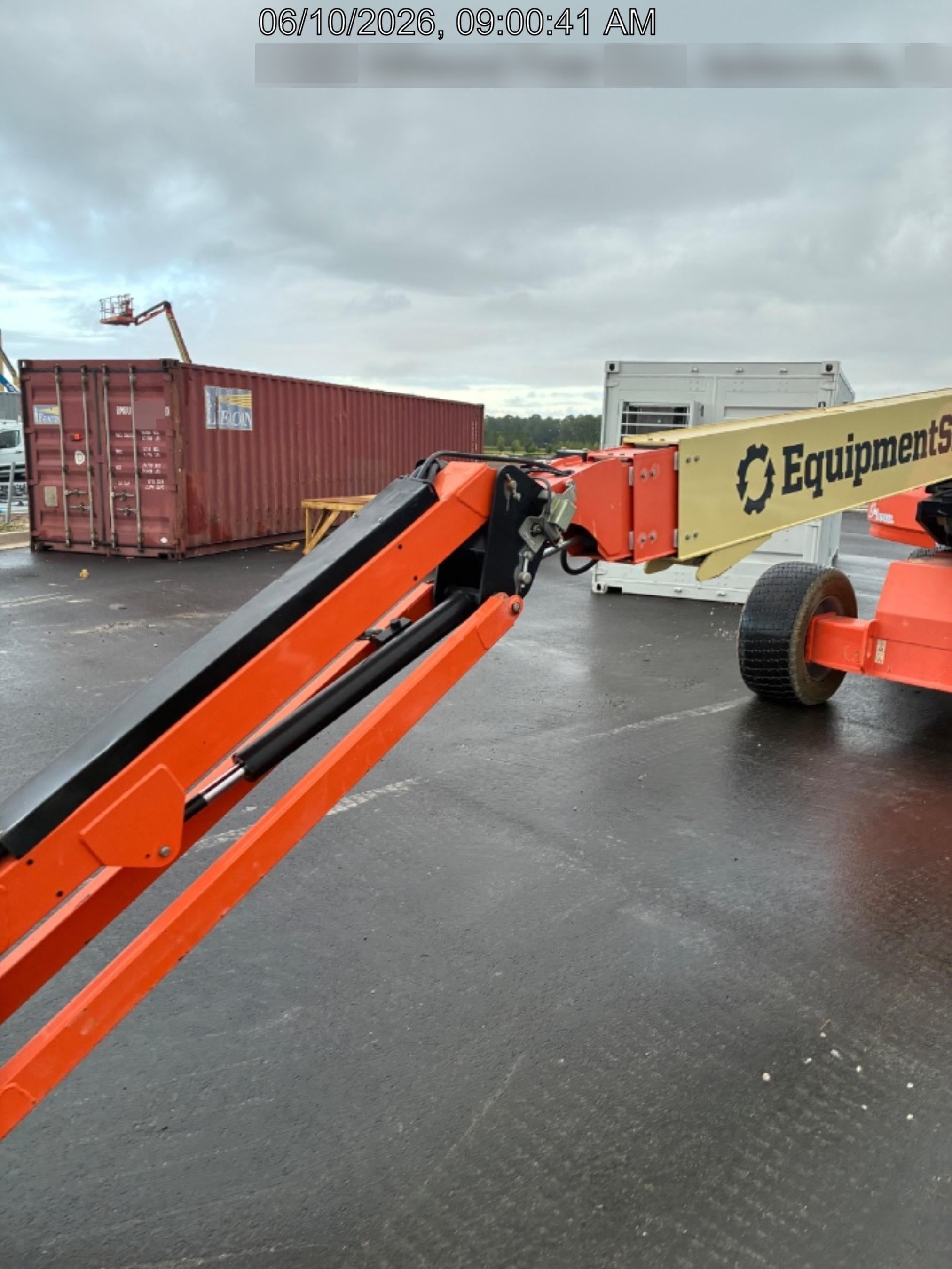 2022 JLG 660SJ