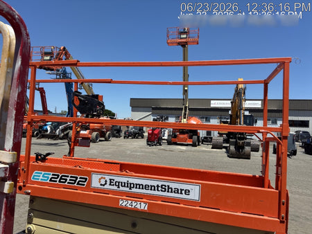 2022 JLG ES2632