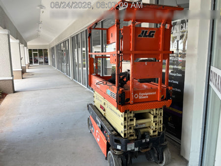 2023 JLG ES1932