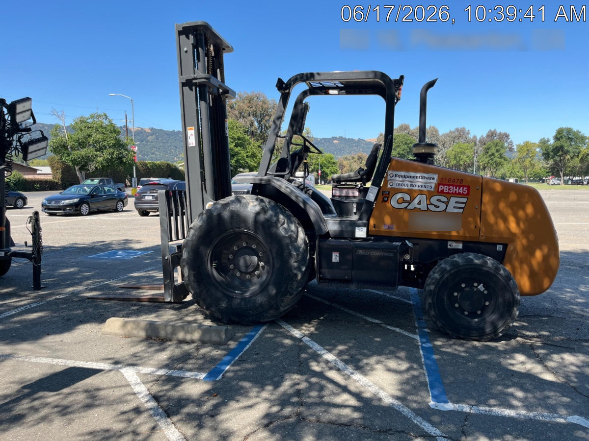 2023 CASE 588H