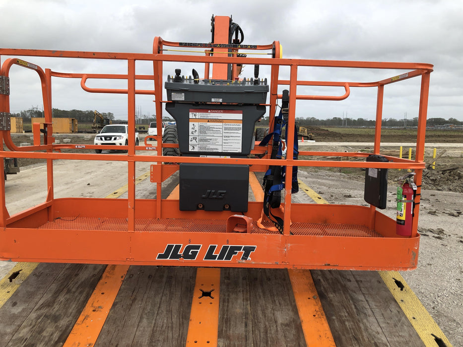 2019 JLG 460SJ