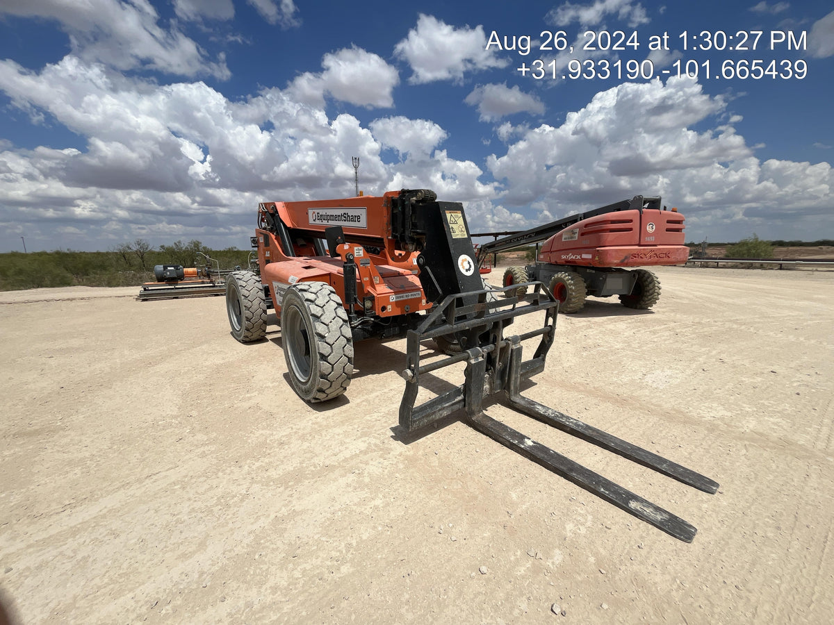 2021 SKYTRAK 8042