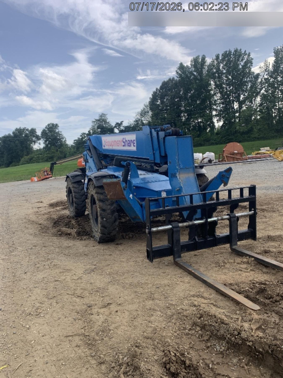 2017 GENIE GTH-1056