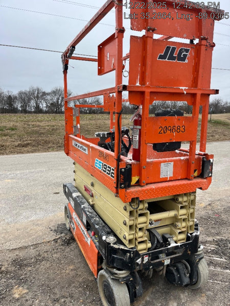 2022 JLG ES1932