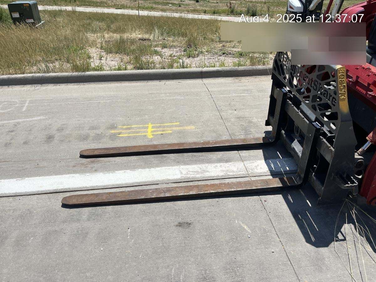 2023 PALADIN 48" Pallet Forks - Paladin