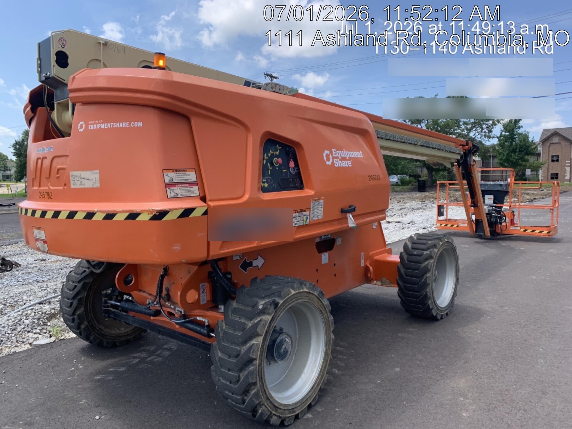 2023 JLG 660SJ