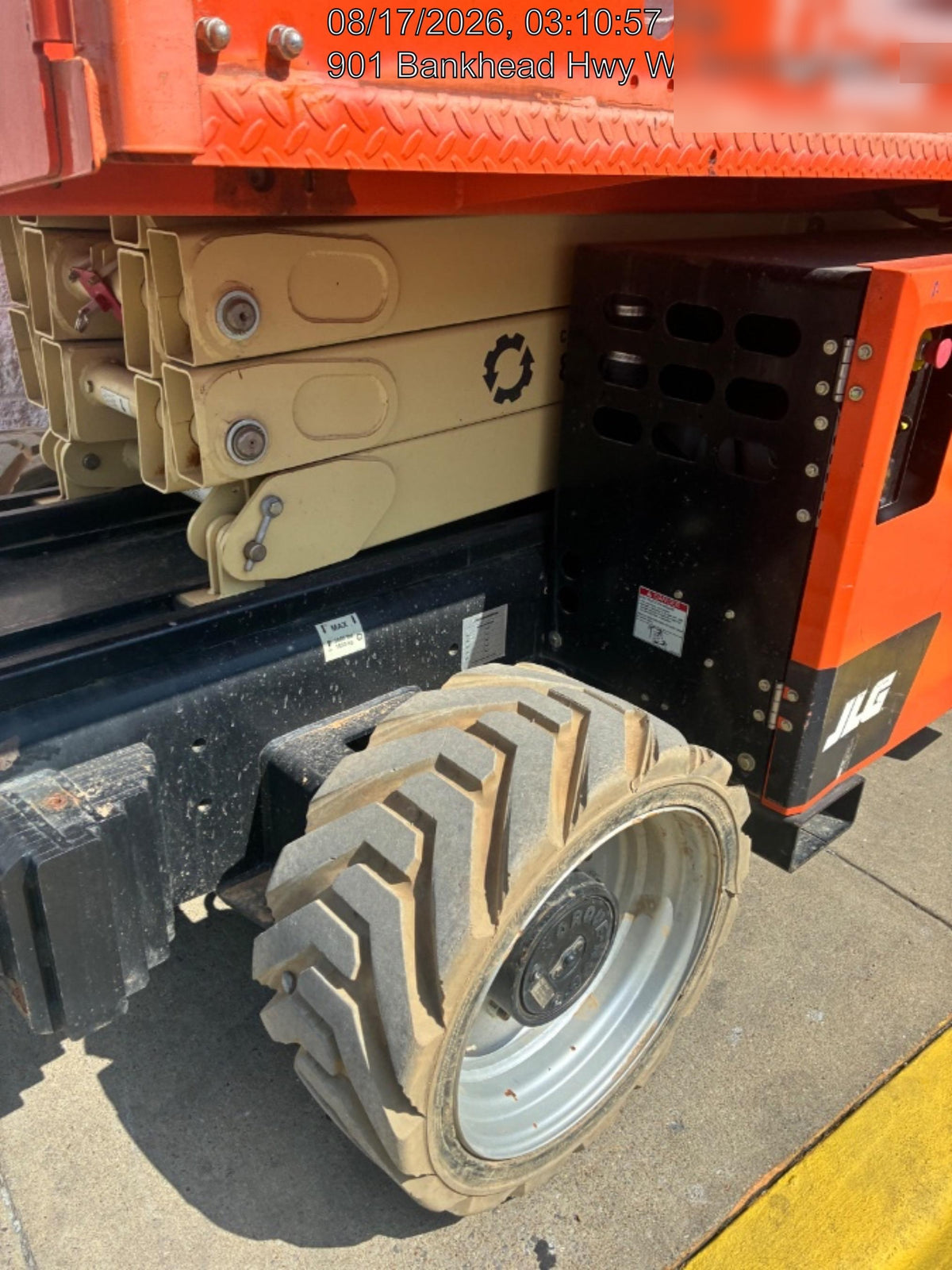 2022 JLG RT2669