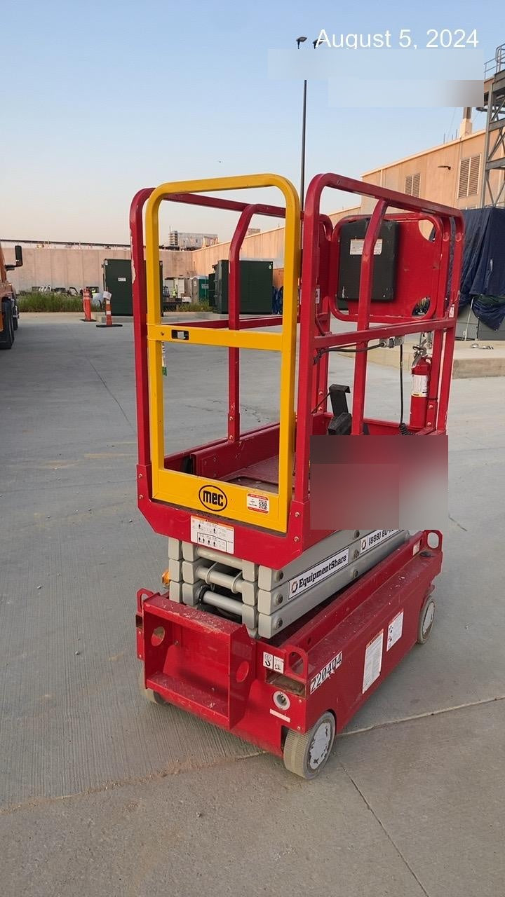 2019 MEC 1330SE MEC 1330SE w/ES Track Hardware, Full Extended 2 Year Warranty