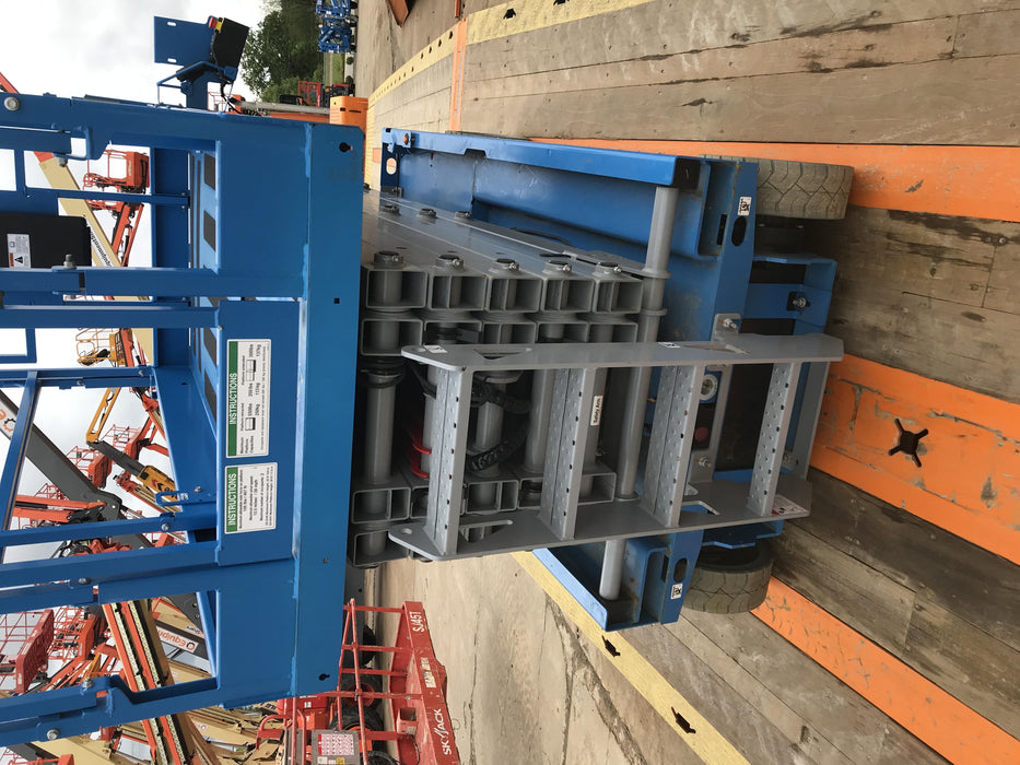 2019 Genie GS-4047 Folding rails with half height swing gate