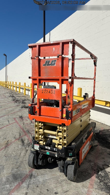 2022 JLG ES1932