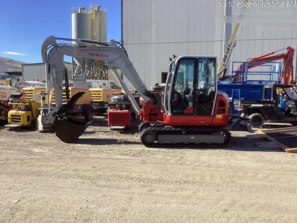 2021 TAKEUCHI TB370CR