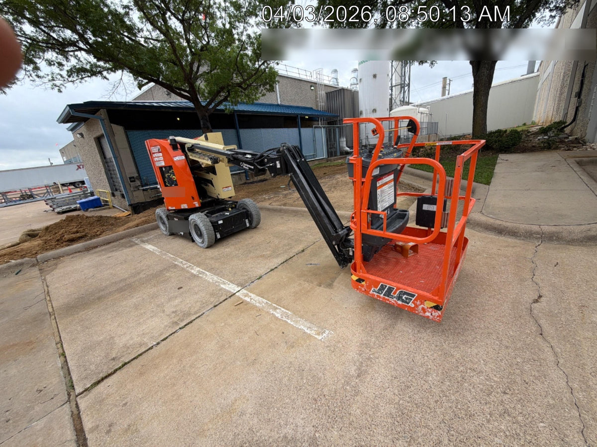 2025 JLG E300AJP