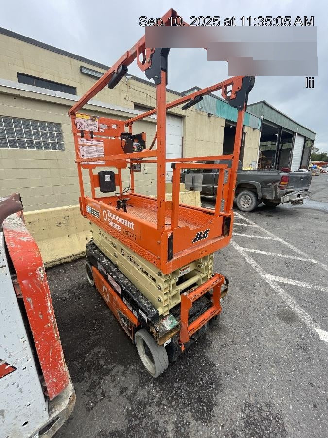 2022 JLG ES1932