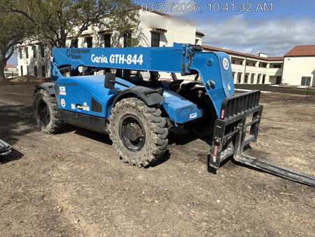 2017 GENIE GTH-844