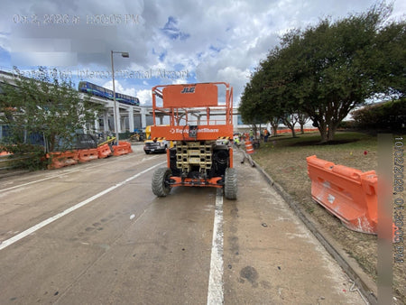 2023 JLG RT4394