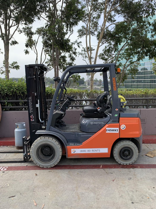 2022 TOYOTA 8FGU25 LP w/ Scale