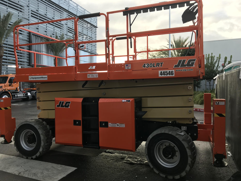 2019 JLG 430LRT