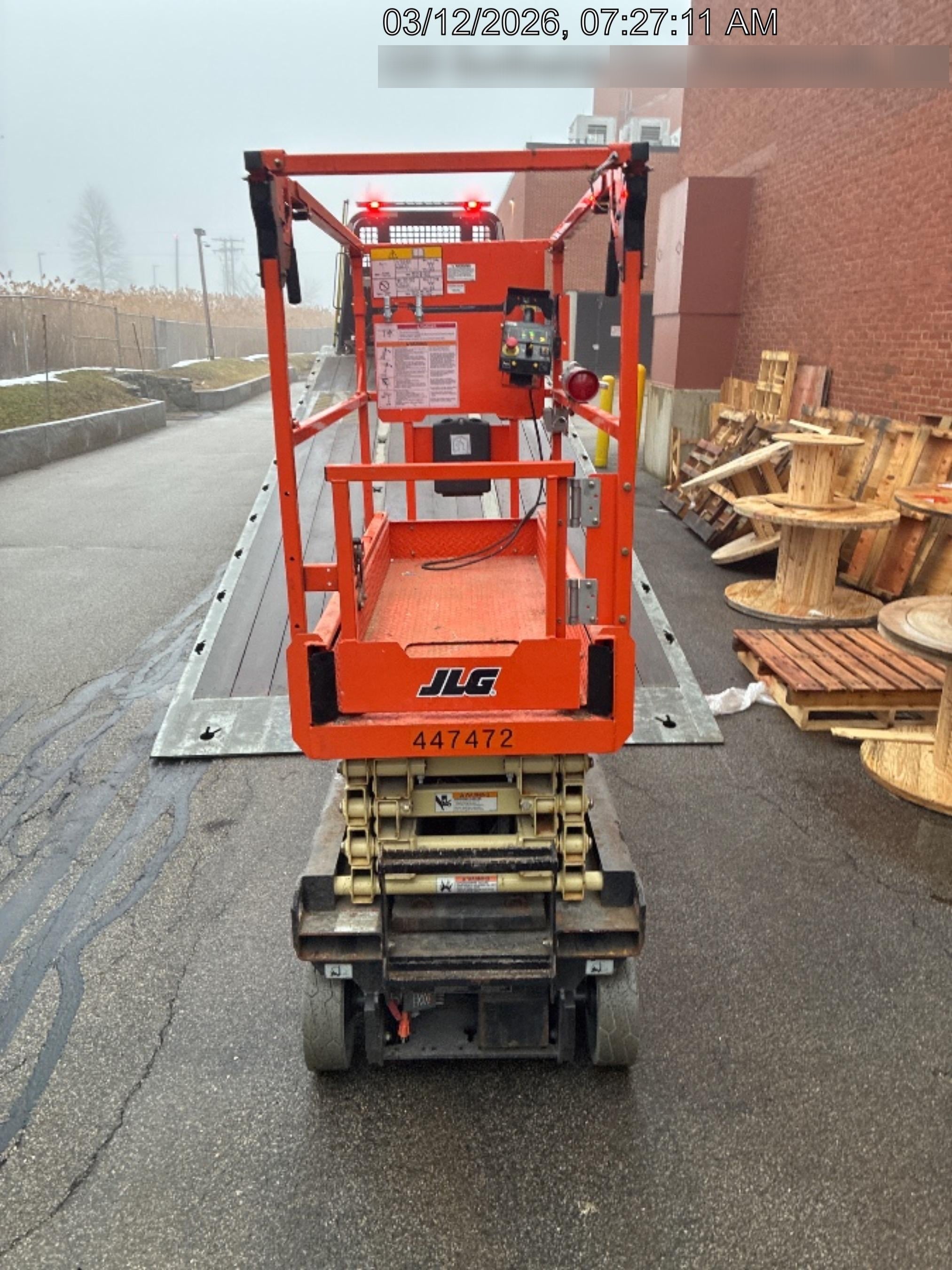 2024 JLG ES1932